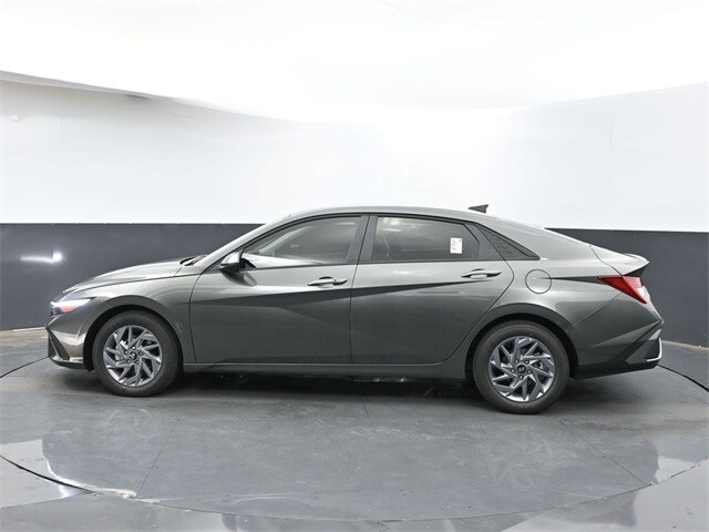 2025 Hyundai Elantra Hybrid Blue photo 4