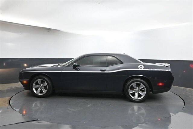 2019 Dodge Challenger SXT photo 4