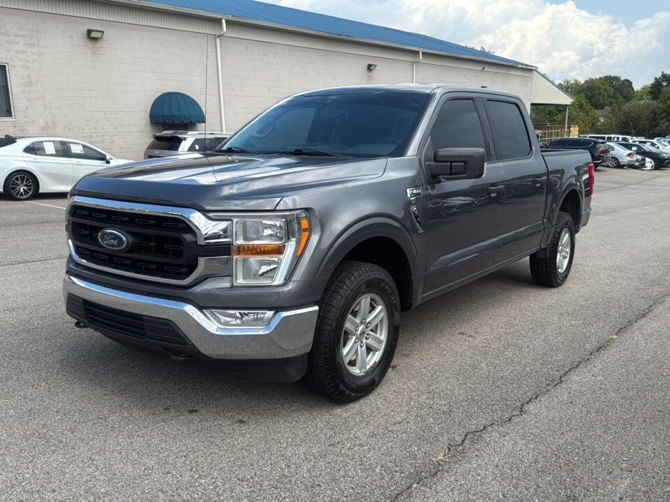 2021 Ford F-150 XLT photo 3