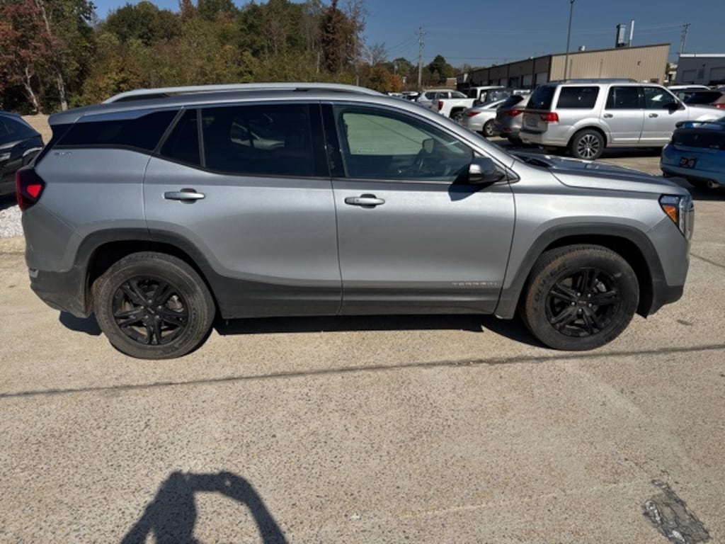 Used 2023 GMC Terrain SLT SUV