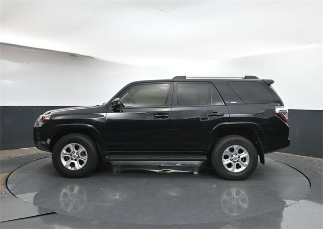 2023 Toyota 4Runner SR5 photo 4