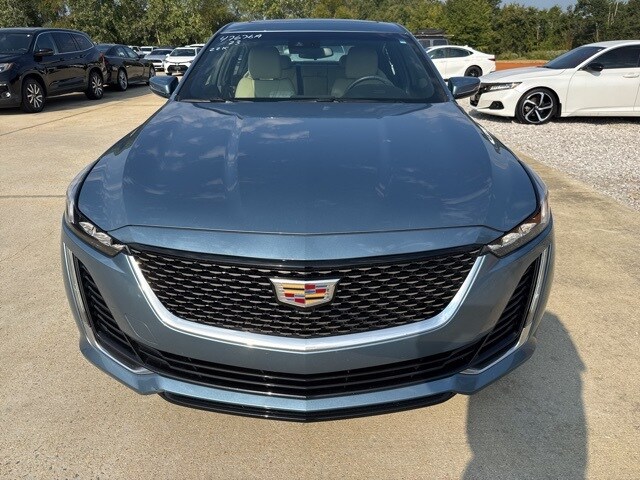 2023 Cadillac CT5 Luxury photo 2