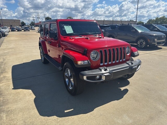 2019 Jeep Wrangler Unlimited Sahara photo 3