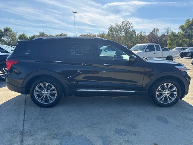 2022 Ford Explorer Limited photo 2