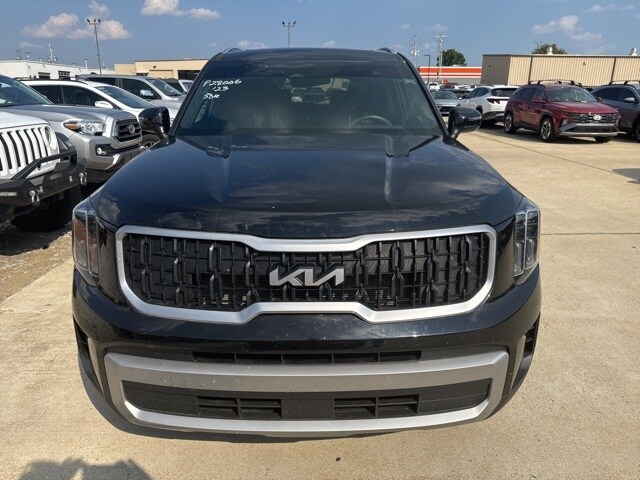 2023 Kia Telluride EX photo 2