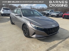 2022 Hyundai Elantra SEL Sedan