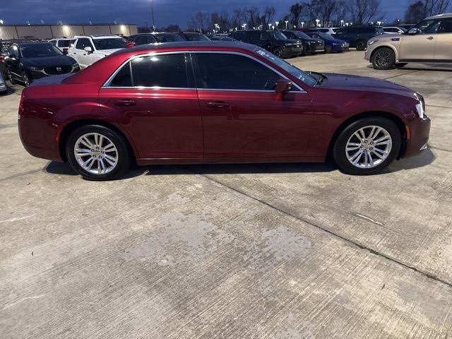 Used 2018 Chrysler 300 Touring with VIN 2C3CCAAG6JH117556 for sale in New Albany, MS