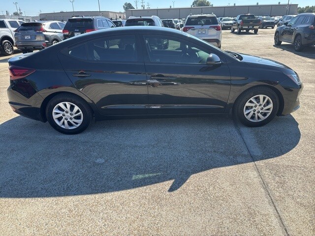 2020 Hyundai Elantra SE photo 4