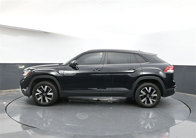 2022 Volkswagen Atlas Cross Sport SE photo 3