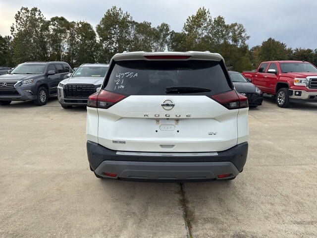 2021 Nissan Rogue SV photo 2