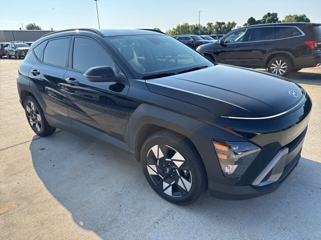 2024 Hyundai Kona SEL photo 3