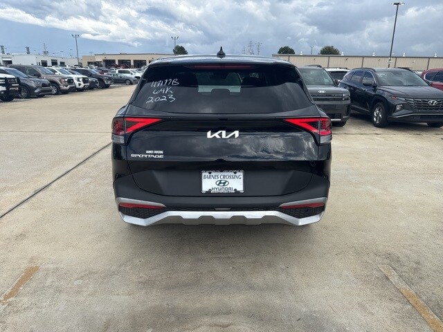 2023 Kia Sportage EX photo 4
