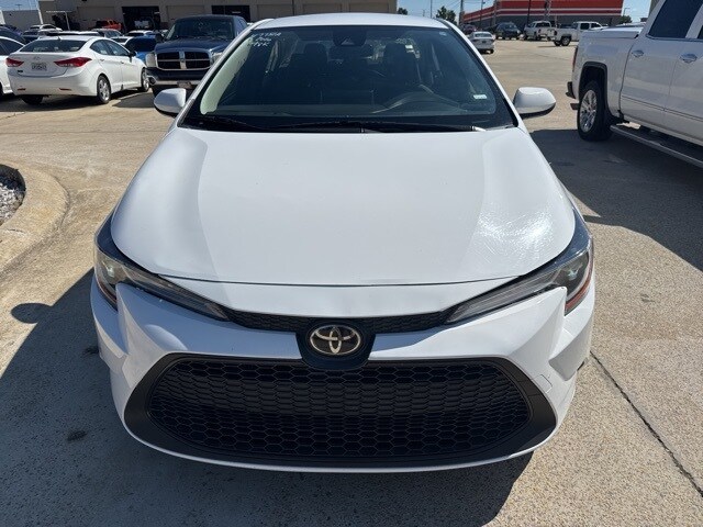 2020 Toyota Corolla LE photo 2