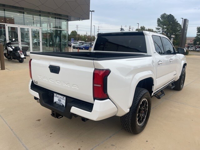 2024 Toyota Tacoma SR5 photo 3