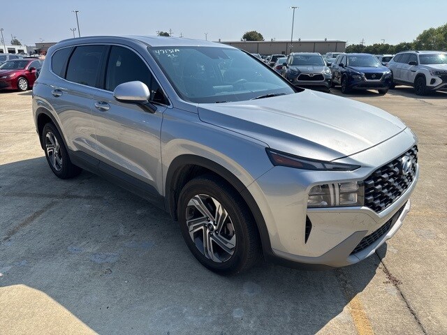 2022 Hyundai Santa Fe SE photo 3