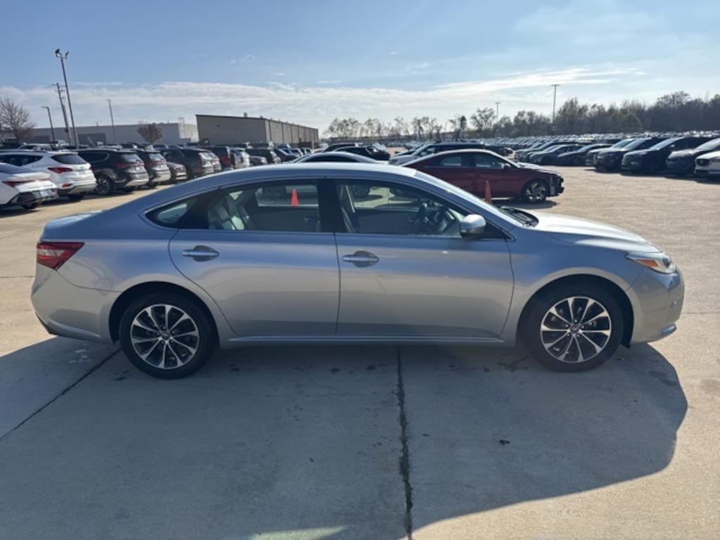 Used 2016 Toyota Avalon XLE Sedan