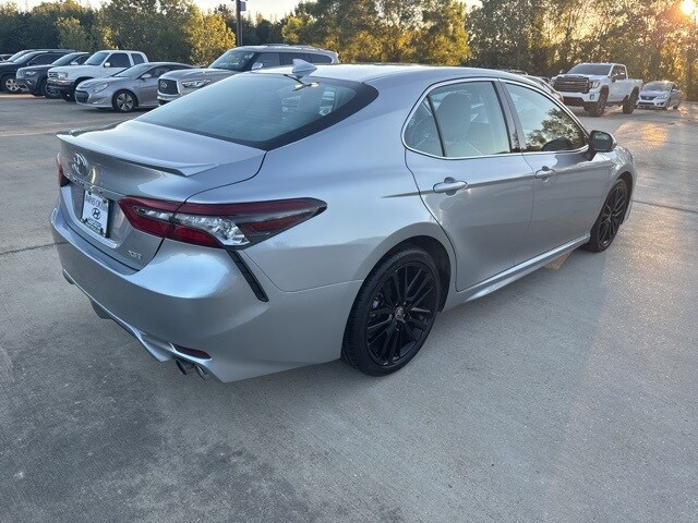 2023 Toyota Camry XSE photo 3