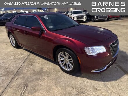 2018 Chrysler 300 Touring Sedan