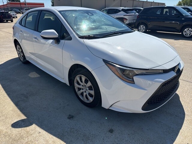 2020 Toyota Corolla LE photo 3