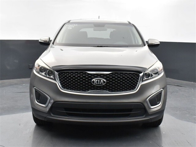 Used 2017 Kia Sorento L with VIN 5XYPG4A31HG261931 for sale in New Albany, MS