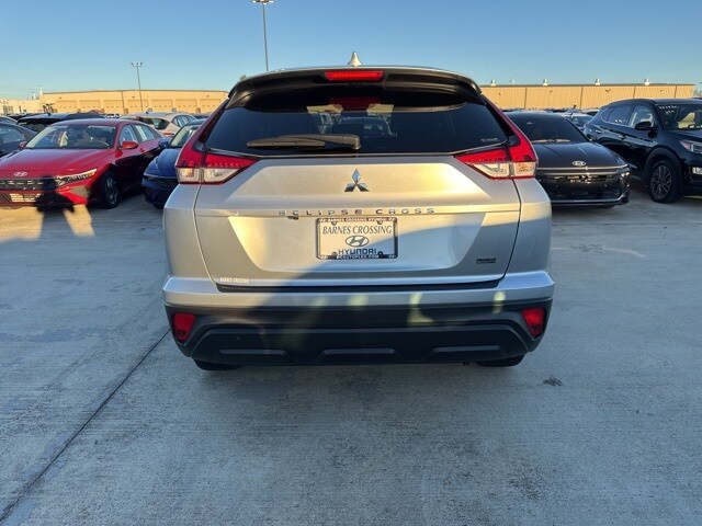 2025 Mitsubishi Eclipse Cross LE photo 4