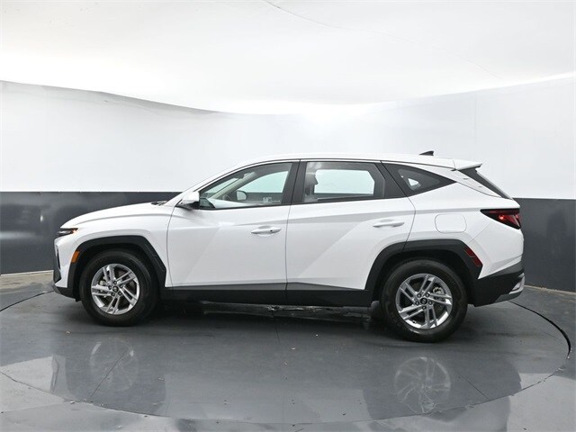 2025 Hyundai Tucson SE photo 4