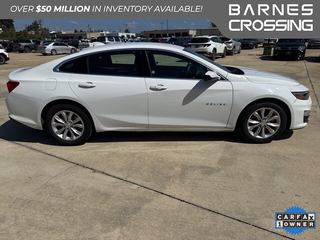 2023 Chevrolet Malibu 1LT photo 3