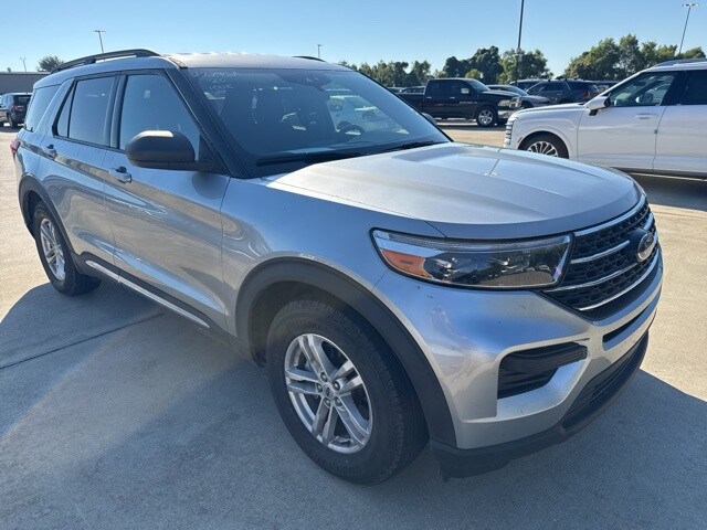 2020 Ford Explorer XLT photo 3
