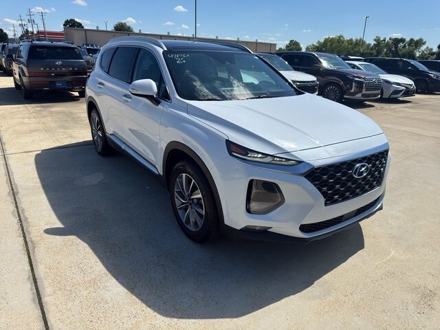 2020 Hyundai Santa Fe SEL photo 2
