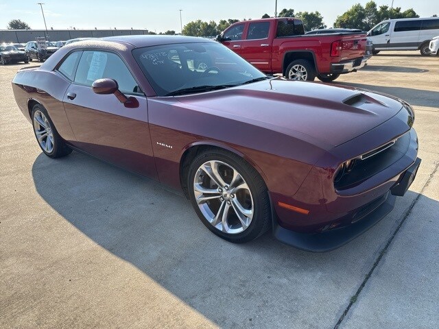 2021 Dodge Challenger R/T photo 3