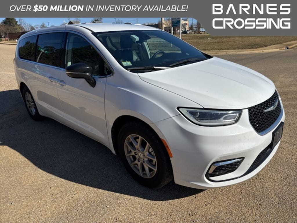 Used 2024 Chrysler Pacifica Touring L Van Passenger Van