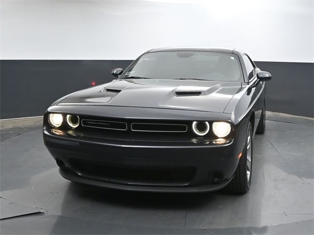 Used 2019 Dodge Challenger SXT with VIN 2C3CDZAG5KH565400 for sale in Tupelo, MS