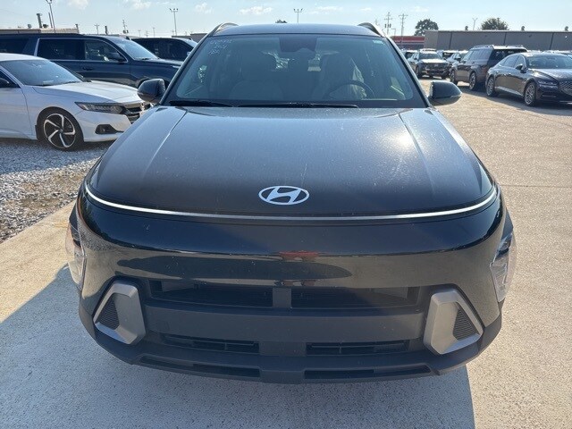 2024 Hyundai Kona SEL photo 2