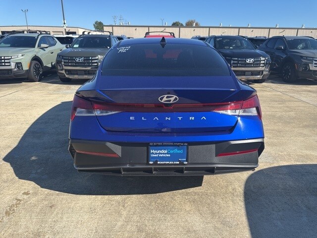 2025 Hyundai Elantra SE photo 4