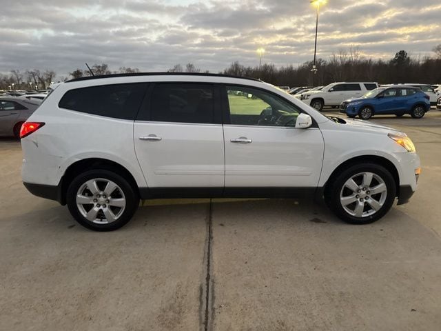 Used 2017 Chevrolet Traverse 1LT with VIN 1GNKRGKD6HJ352150 for sale in New Albany, MS