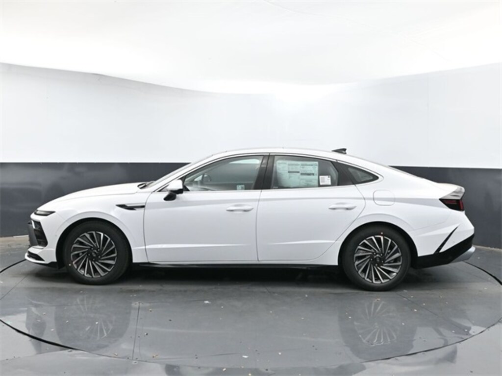 Used 2025 Hyundai Sonata Hybrid Limited Sedan