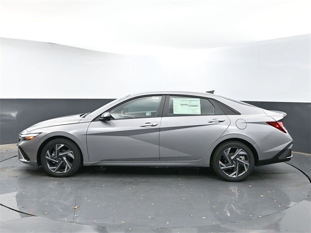 2025 Hyundai Elantra SEL Sport photo 4