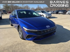 2024 Hyundai Elantra SEL Sedan