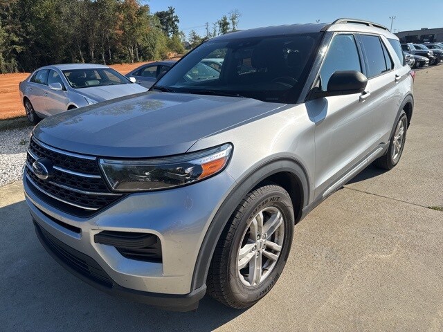 2020 Ford Explorer XLT photo 2