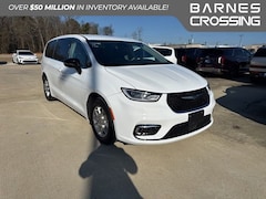 2024 Chrysler Pacifica Touring L Van Passenger Van