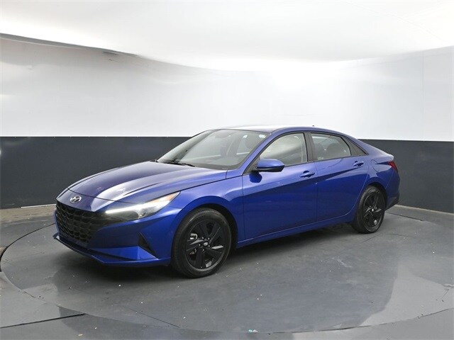 2023 Hyundai Elantra Blue photo 3