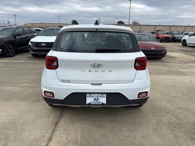 2020 Hyundai Venue SE photo 4