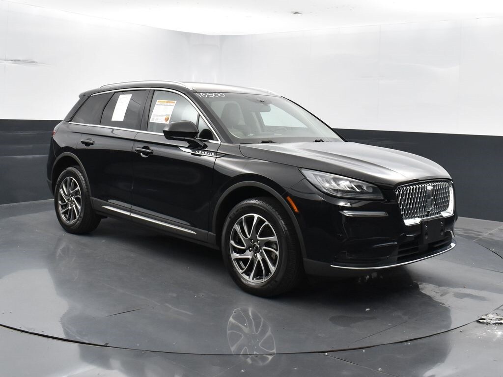 2022 Lincoln Corsair Standard photo 2