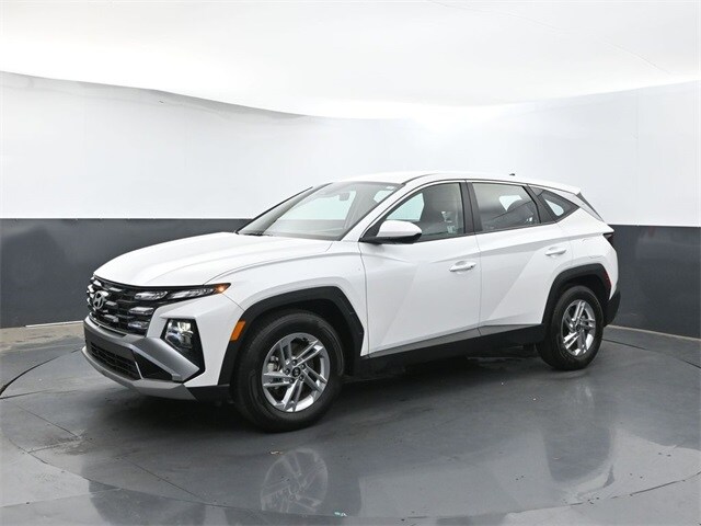 2025 Hyundai Tucson SE photo 3