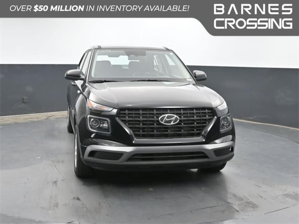 Used 2025 Hyundai Venue SE SUV