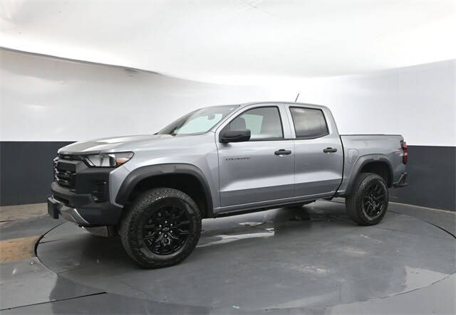 2024 Chevrolet Colorado Trail Boss photo 3