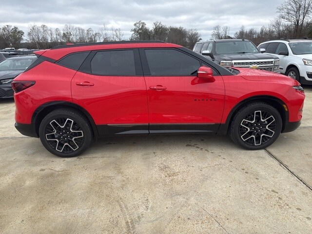 2023 Chevrolet Blazer RS photo 2