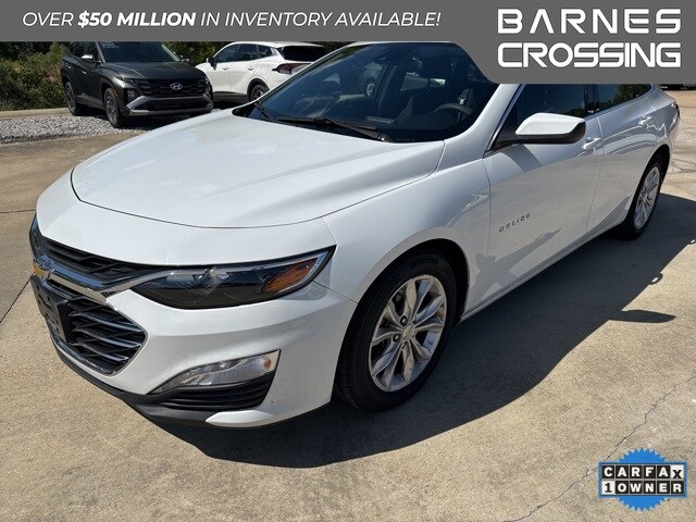 2023 Chevrolet Malibu 1LT photo 2