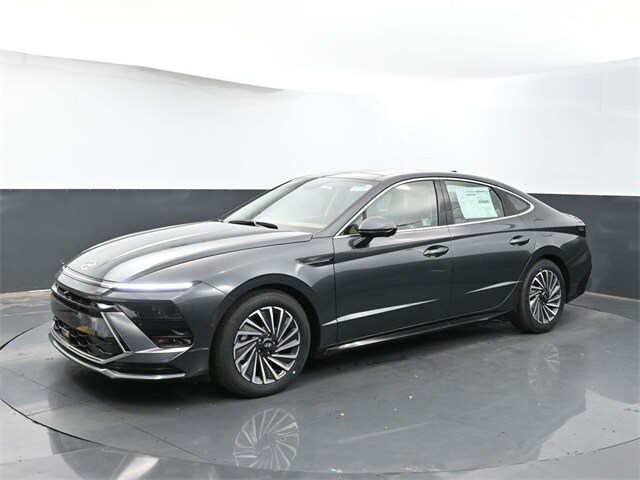 2024 Hyundai Sonata Hybrid Limited photo 3