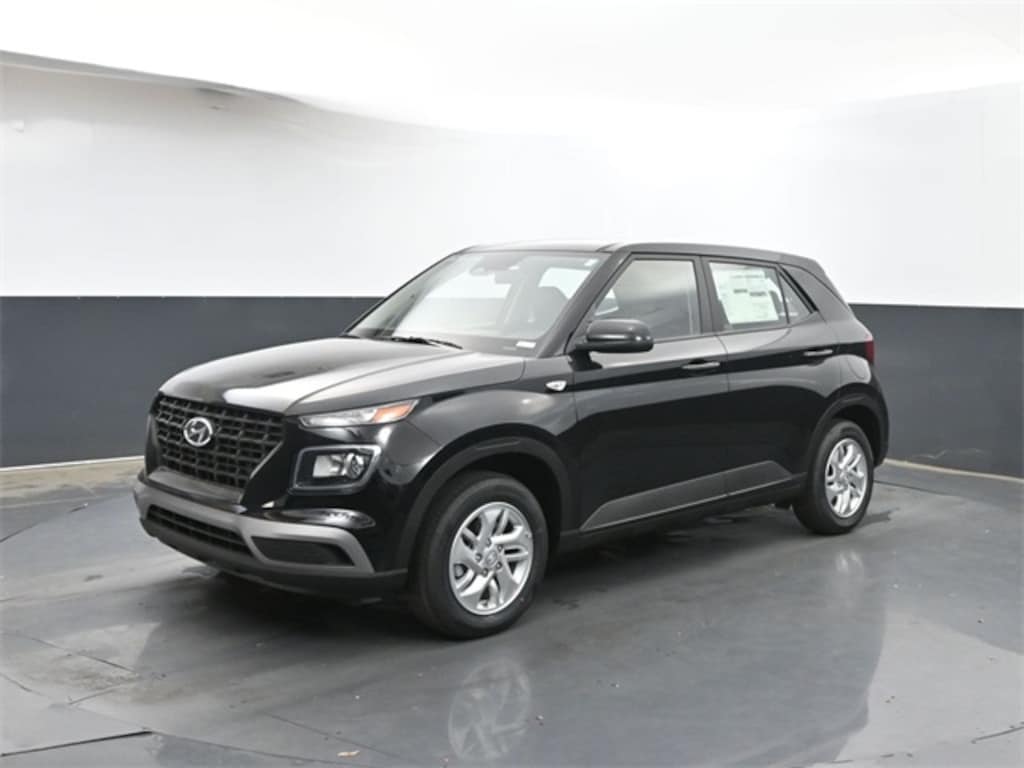 Used 2025 Hyundai Venue SE SUV